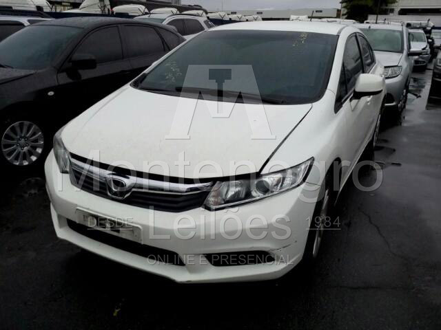 LOTE 017 - HONDA CIVIC LXS 1.8 16V I-VTEC 2015