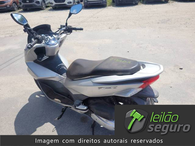 LOTE 014 2017 HONDA PCX