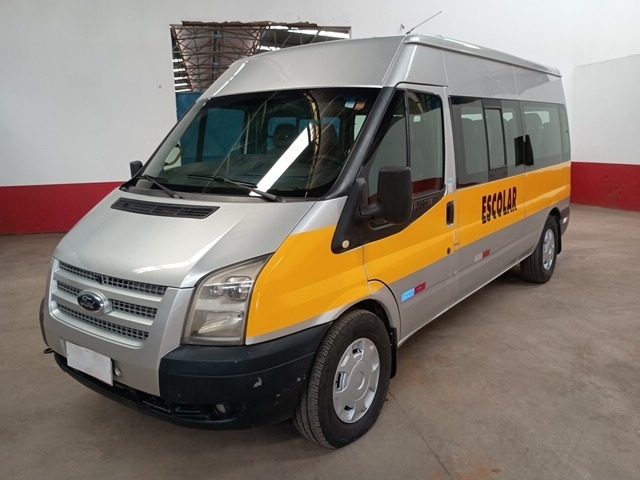 LOTE 008 TRANSIT 350L BUS