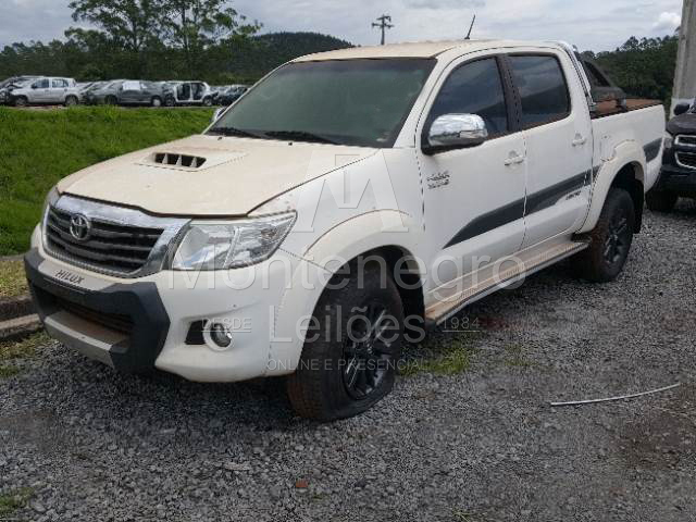 LOTE 038 - TOYOTA HILUX SRV 3.0 TDI SRV Limited 2015